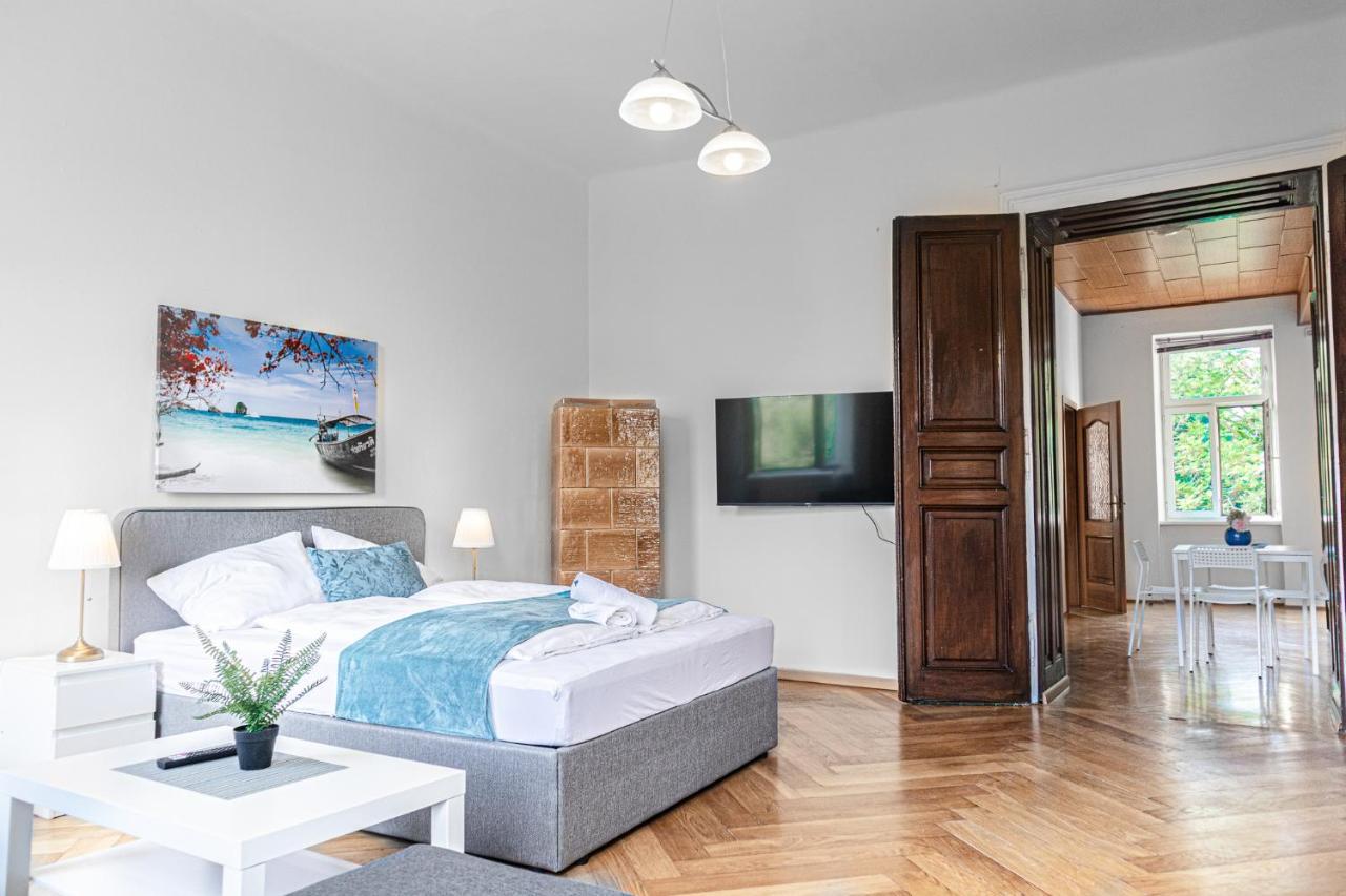 4 Great Apartment Akh - Ideal For Groups Of 19 Viena Exterior foto